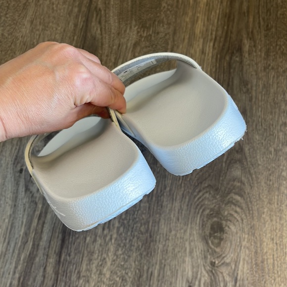 Champion kids slippers - Picture 3 of 5